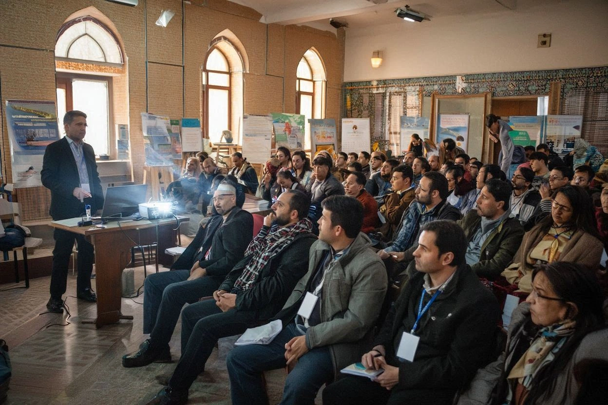 راهنمای جامع برگزاری رویداد آموزشی در همدان